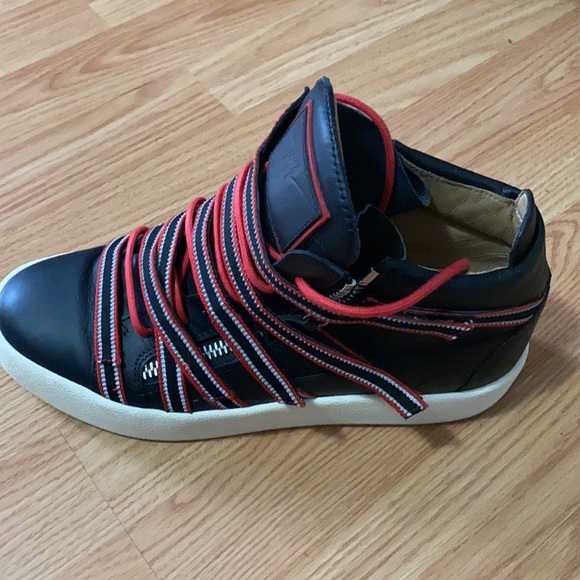 Authentic Giuseppe Size 41 pristine condition - Picture 5 of 6